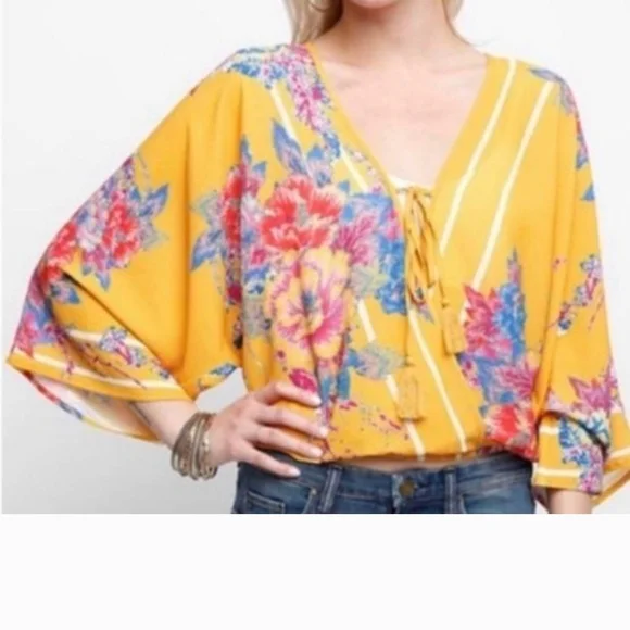 Flying Tomato Floral Blouse Size M - Picture 6 of 6